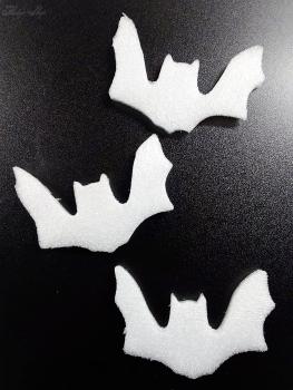 3 weiße Schaumstoff Fledermäuse